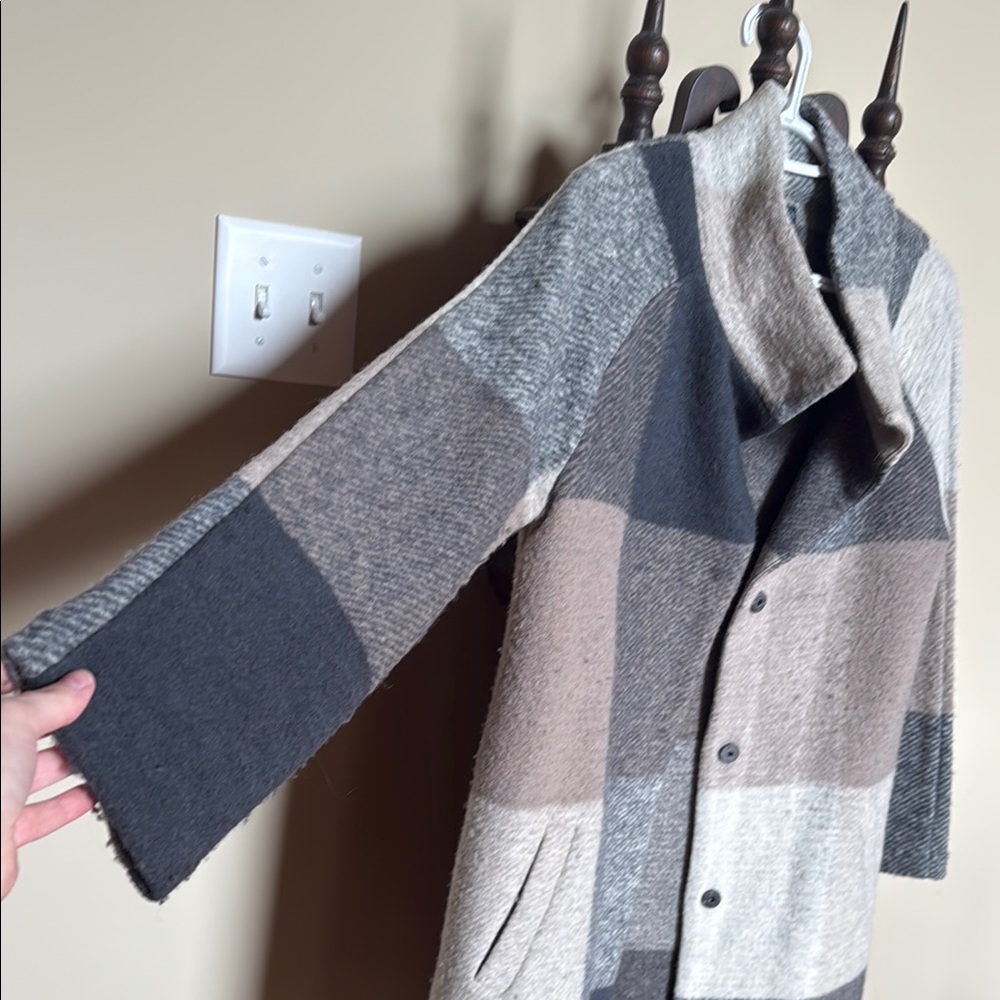 Women's Wool Colorblock Coat - Picture 3 of 5
